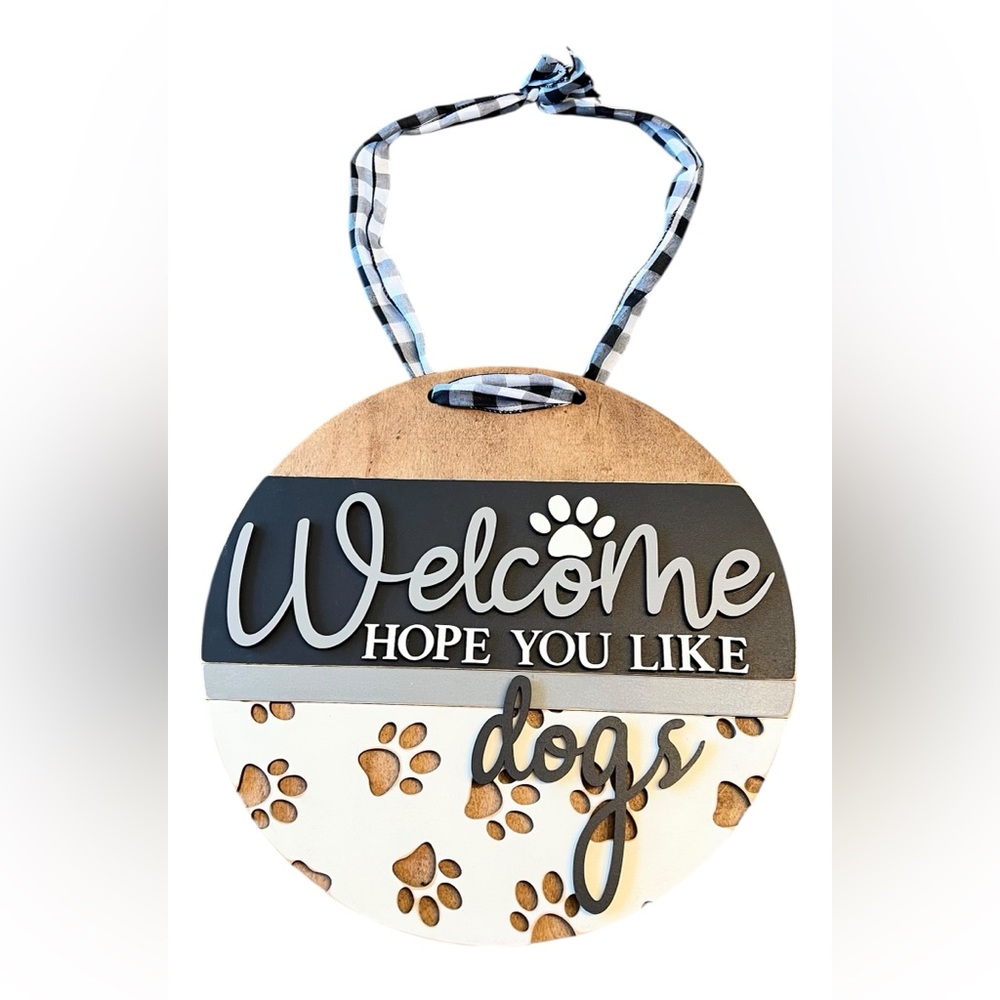 Round, 3D Printed, Wooden Welcome Sign with Paw Print Cutouts
